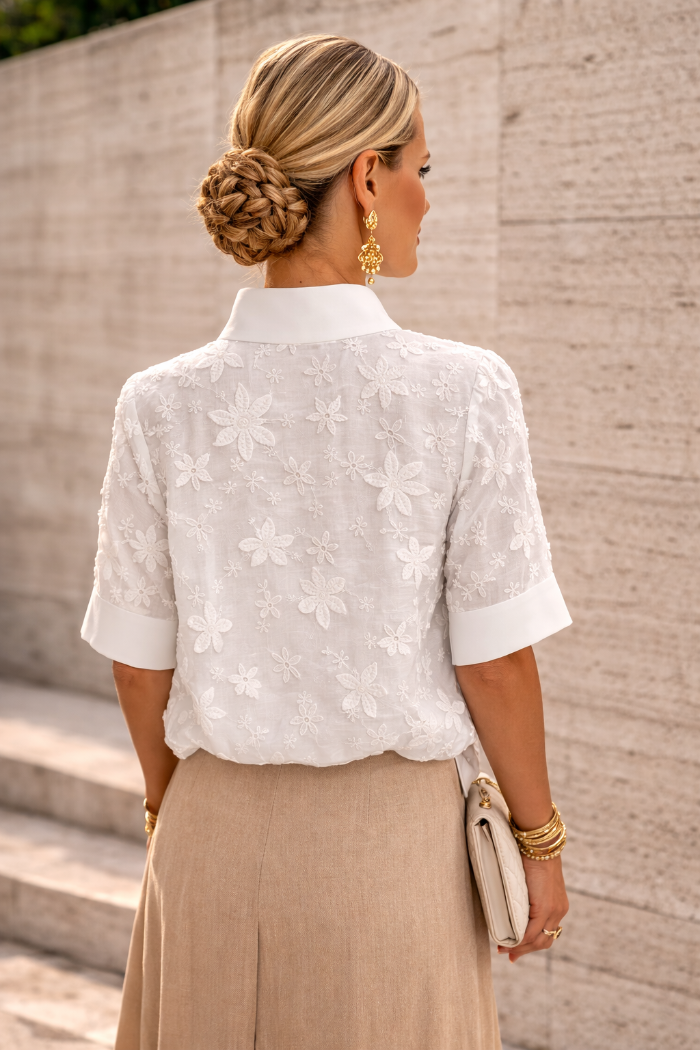 Dames Blouse met Opstaande Kraag - Top met Korte Mouwen en Geborduurde Details