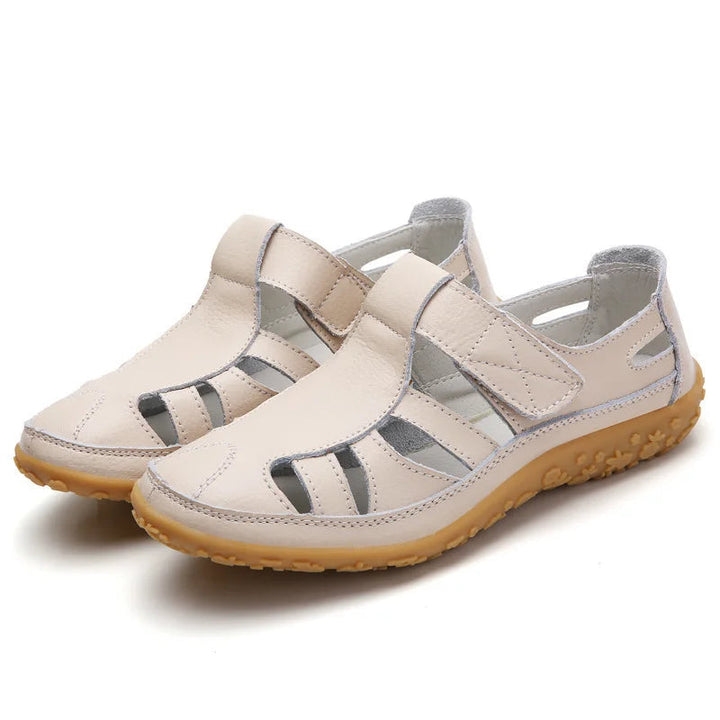 Dames Gesloten Sandalen - Platte Sandalen met Uitsparingen en Bandje