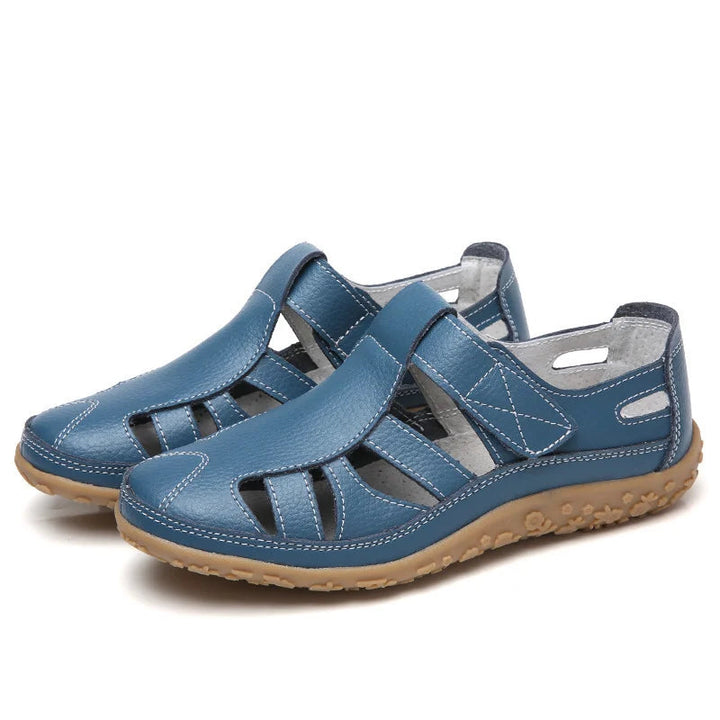 Dames Gesloten Sandalen - Platte Sandalen met Uitsparingen en Bandje
