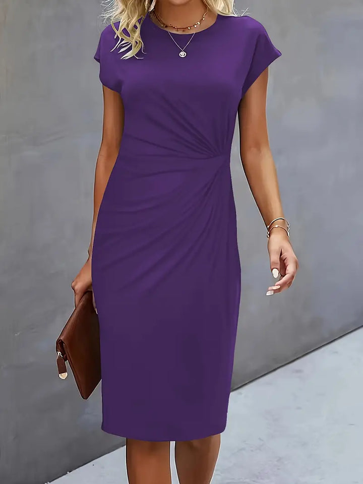 Elegante Midi Jurk met Gedrapeerd Detail en Korte Mouwen