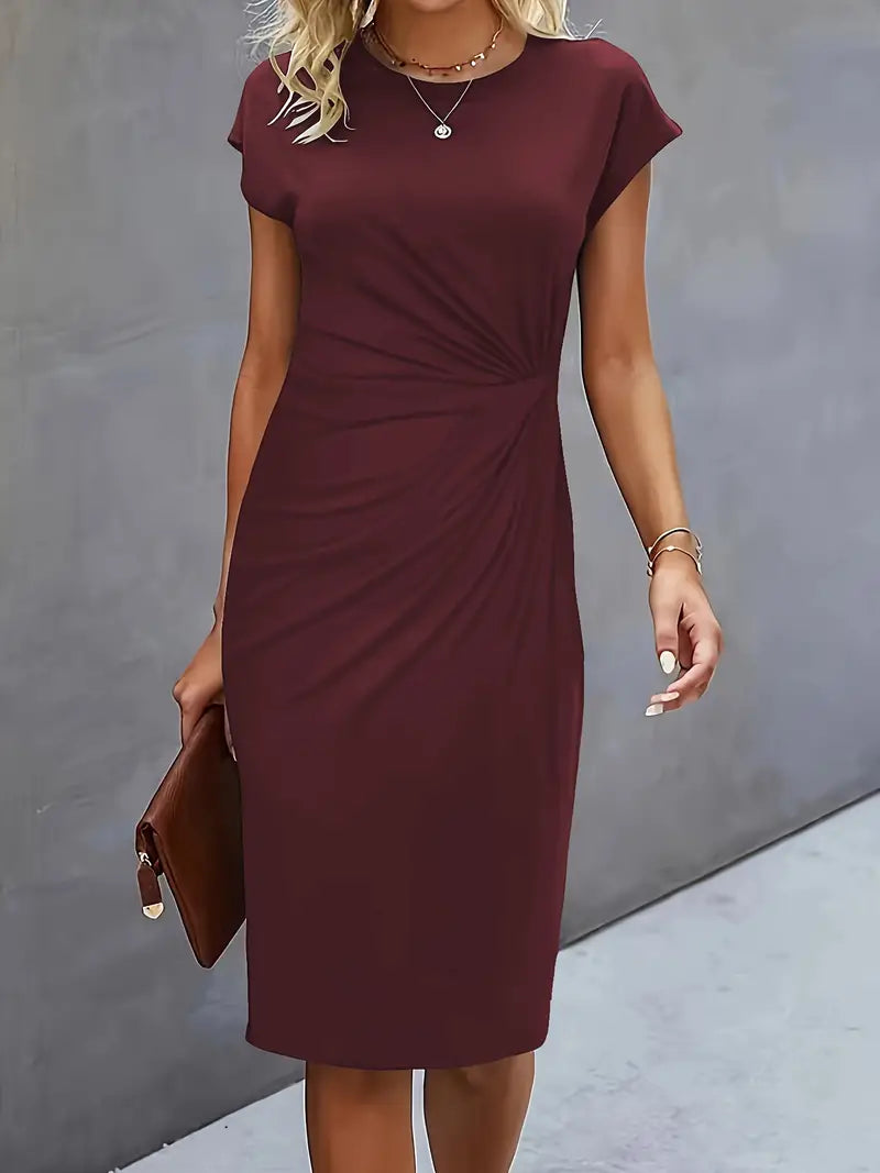 Elegante Midi Jurk met Gedrapeerd Detail en Korte Mouwen