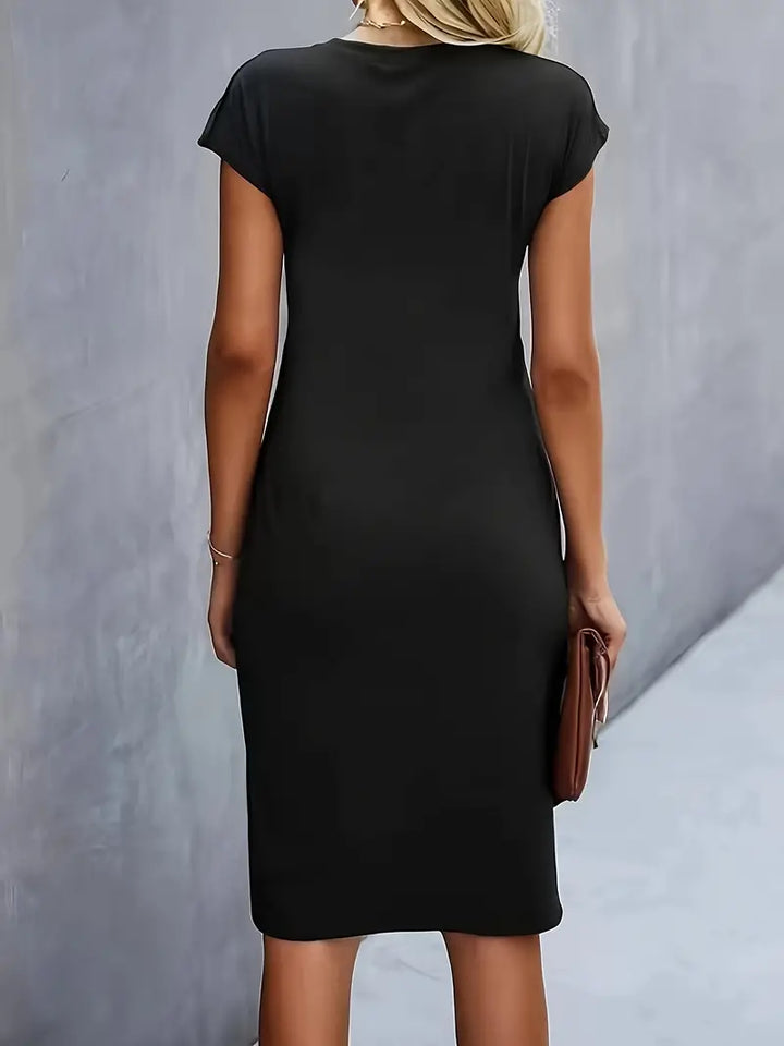 Elegante Midi Jurk met Gedrapeerd Detail en Korte Mouwen