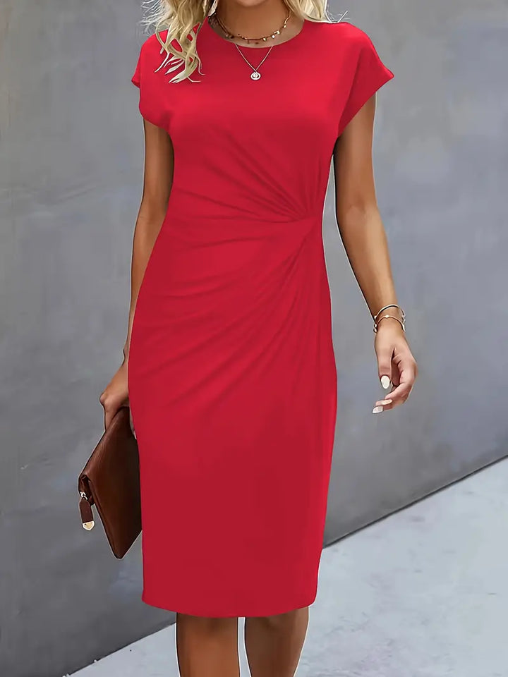 Elegante Midi Jurk met Gedrapeerd Detail en Korte Mouwen