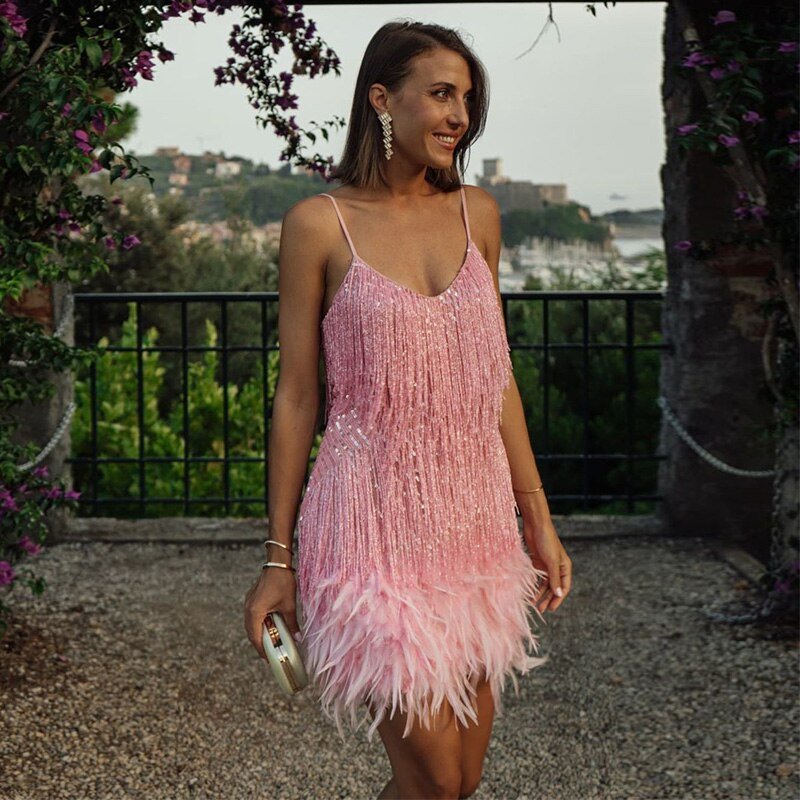 Feestjurk met pailletten en verenzoom - Elegante Mini Dress