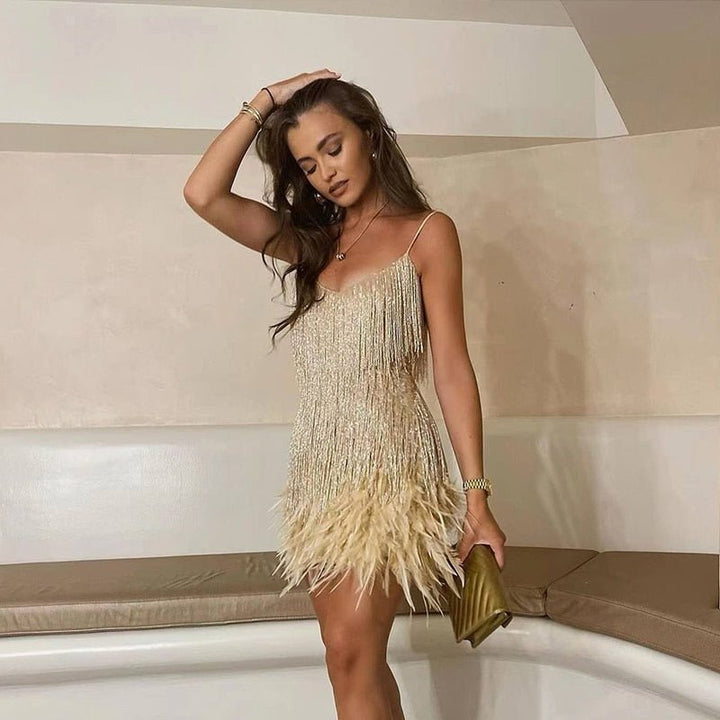 Feestjurk met pailletten en verenzoom - Elegante Mini Dress