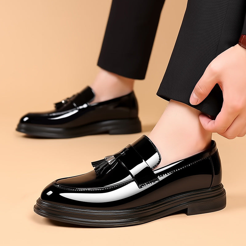 Heren Loafers met Kwastjes - Instappers met Lakafwerking en Ronde Neus
