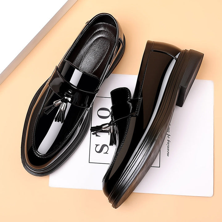 Heren Loafers met Kwastjes - Instappers met Lakafwerking en Ronde Neus