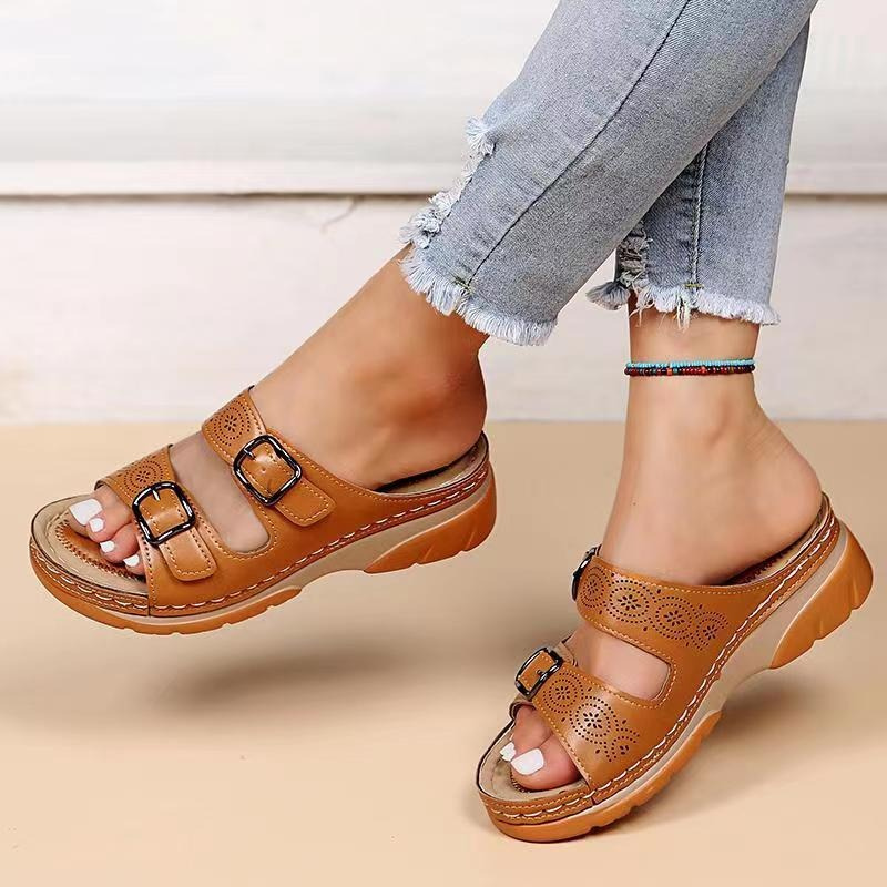 Instap sandalen met dubbele gesp en open teen – casual slippers met stevige zool