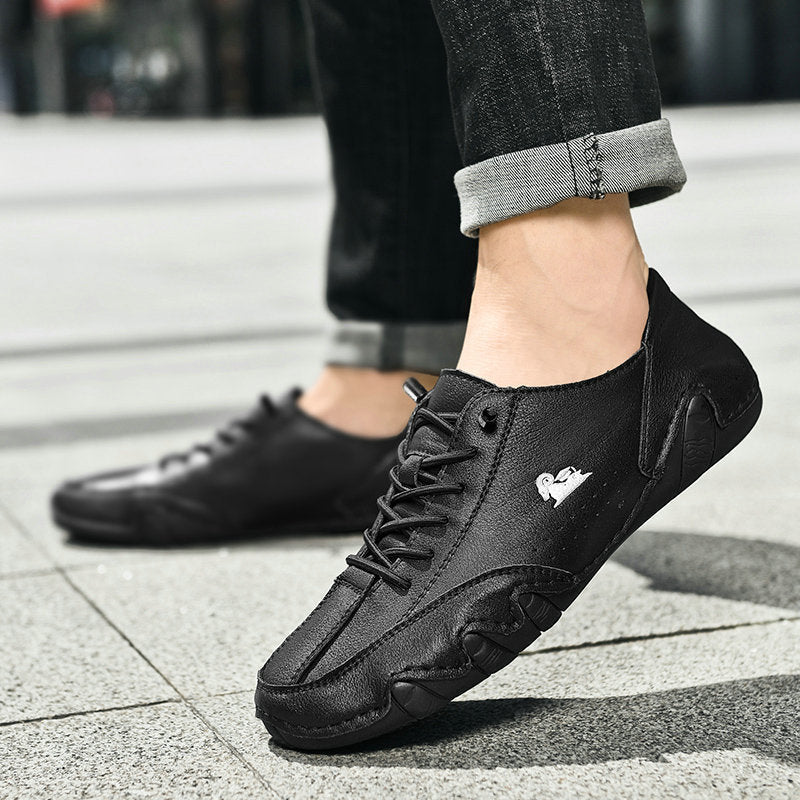 Lage sneakers met veters en flexibele zool