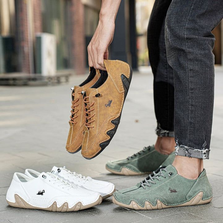 Lage sneakers met veters en flexibele zool
