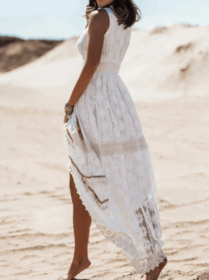 Maxi jurk met kant en V-hals – luchtige jurk met elegante details