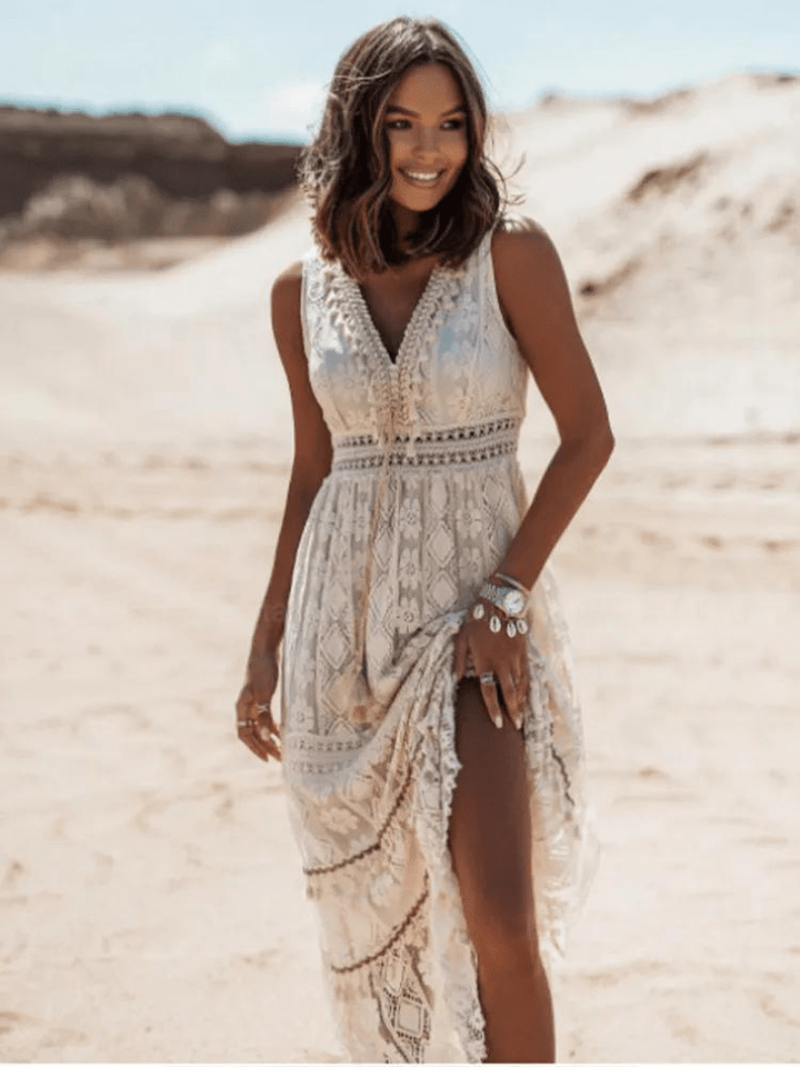 Maxi jurk met kant en V-hals – luchtige jurk met elegante details