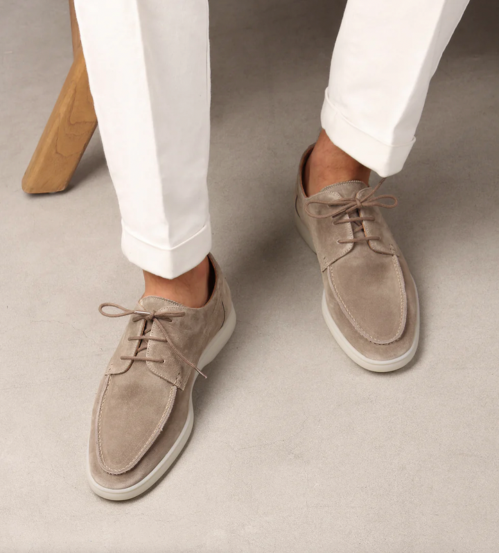 Mocassins met Veters en Witte Zool