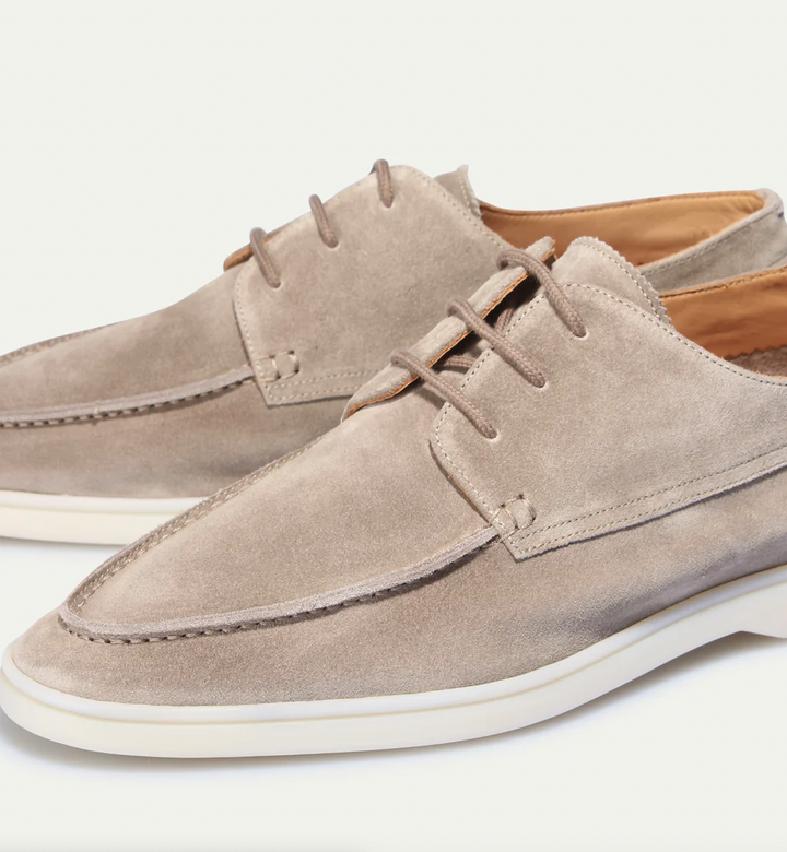 Mocassins met Veters en Witte Zool